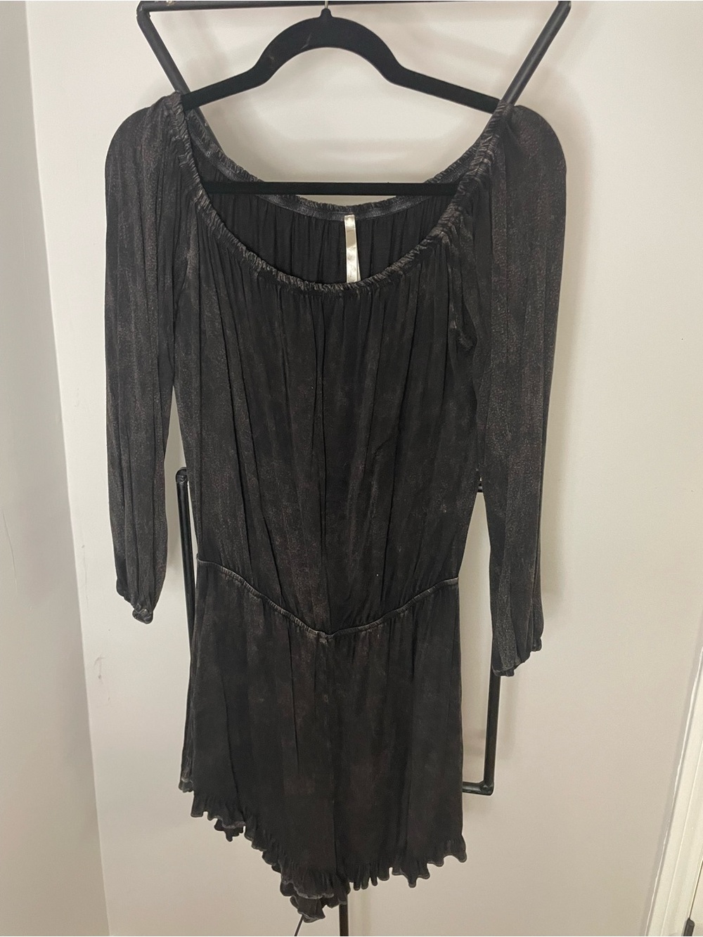 Mona B Black Long-Sleeve Pleated Mini Dress